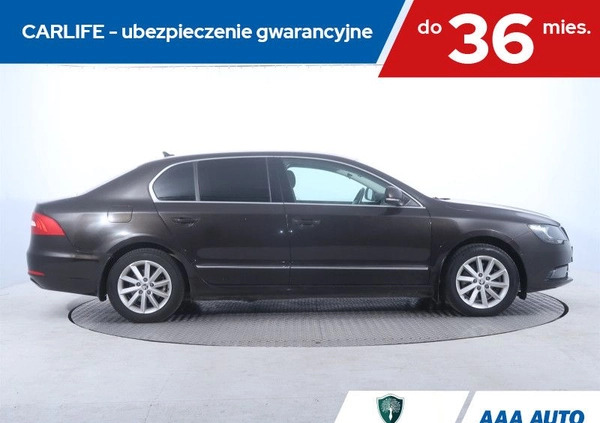Skoda Superb cena 50000 przebieg: 121229, rok produkcji 2014 z Orzesze małe 326